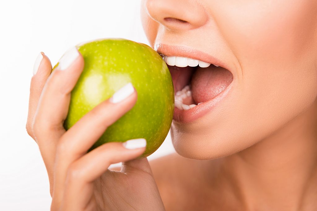 W jaki sposób dieta wpływa na stan jamy ustnej?